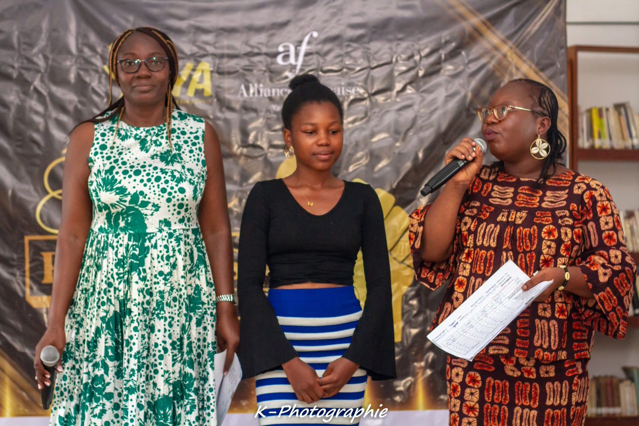 Un participant au concours d'art oratoire